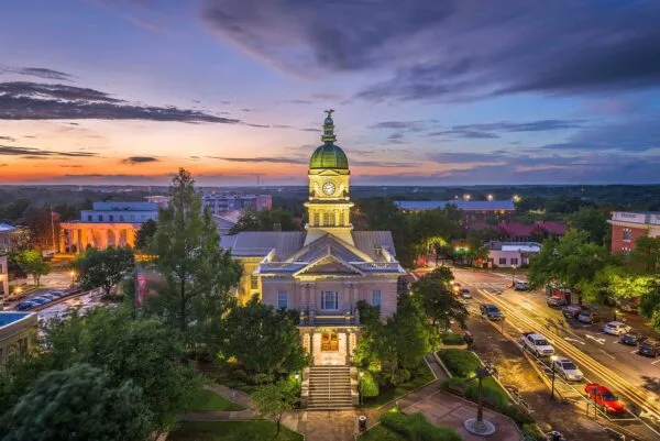 Evening picture of Athens, Georgia town square.